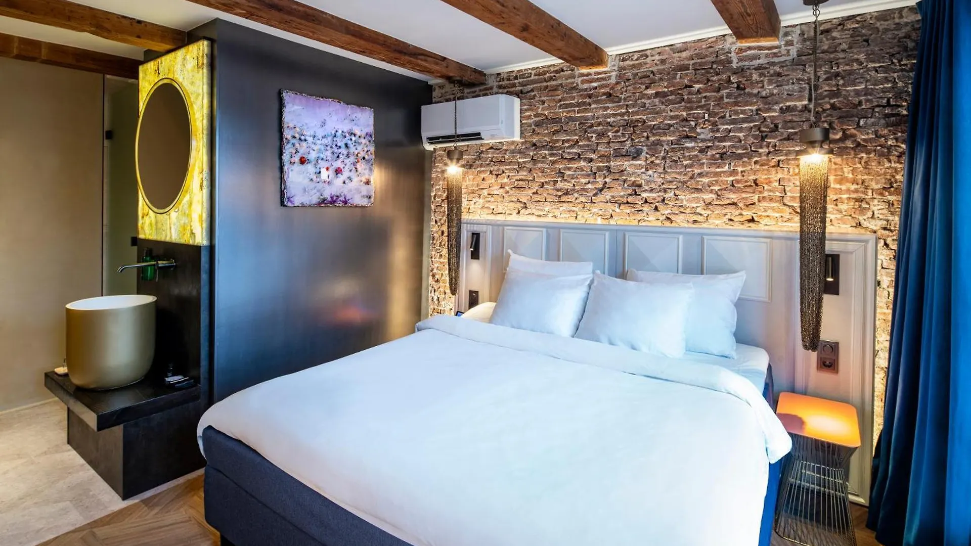 Mister Highland Hotel Amsterdam 4*,  Nederland